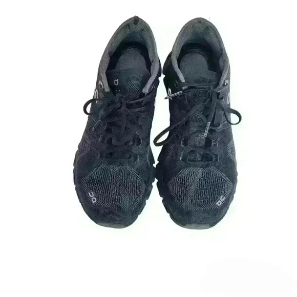 On Running Shoes - ON Running Cloud Black Running Shoes Sz 6.5 W